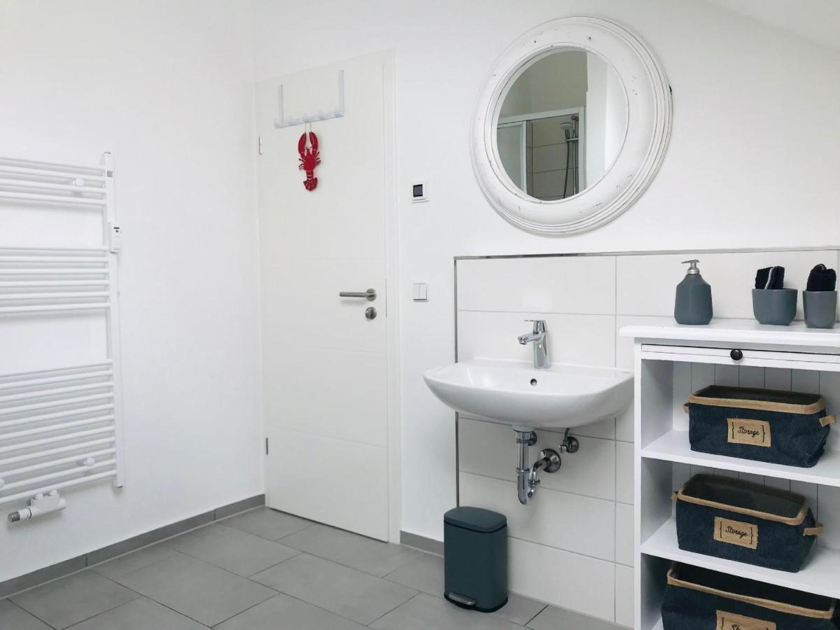 Lietzow Moderne Ferienwohnung Mit Balkon, Meerblick - Ferienresidenz Zwei Boddenfewo 1-5 מראה חיצוני תמונה